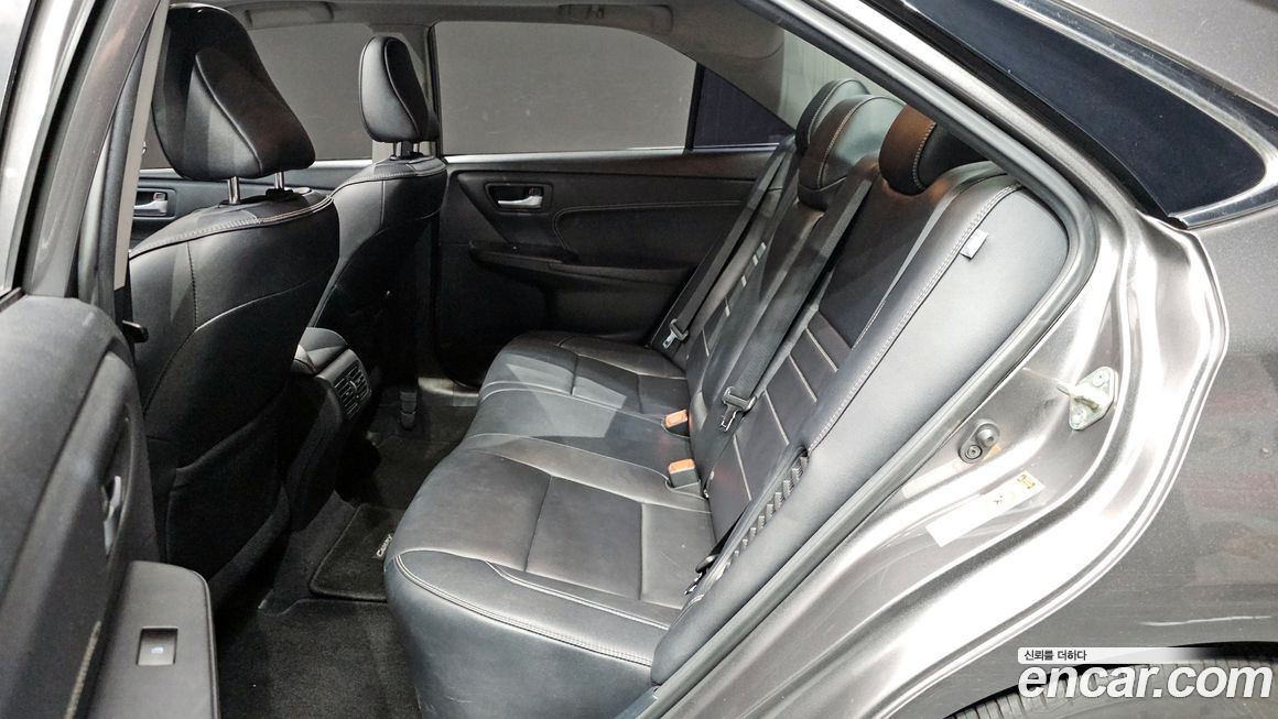 Toyota Camry 2017