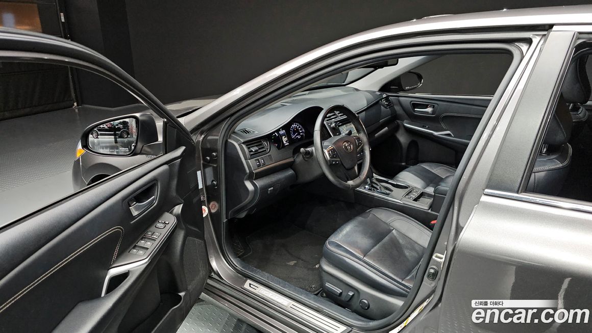 Toyota Camry 2017