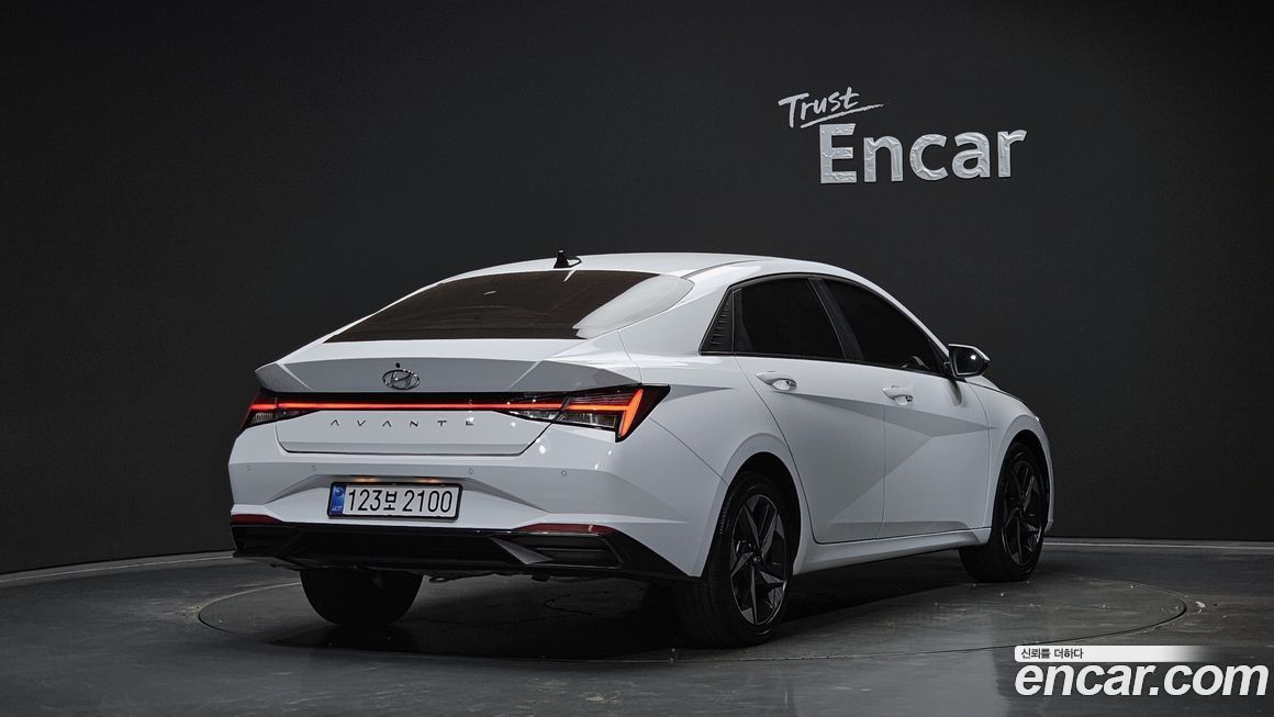 Hyundai AVANTE 2022