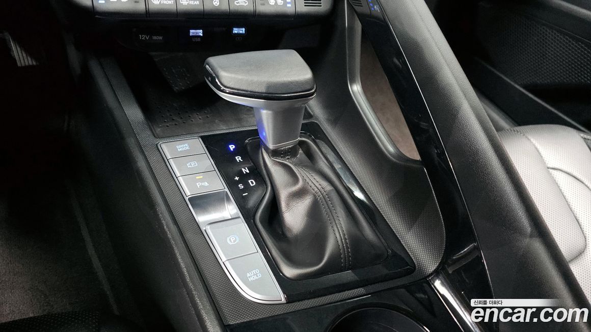 Hyundai AVANTE 2022