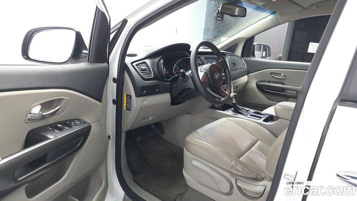 Kia Canival 2019