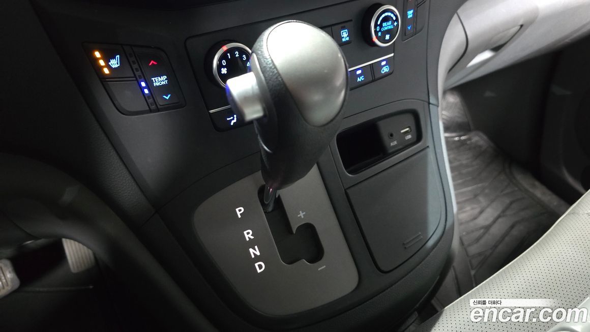 Hyundai Starex 2019