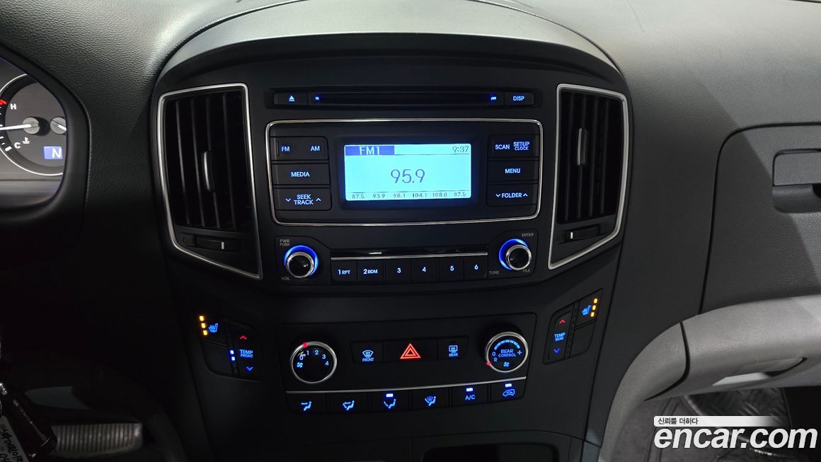 Hyundai Starex 2019