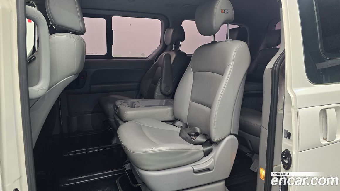 Hyundai Starex 2018
