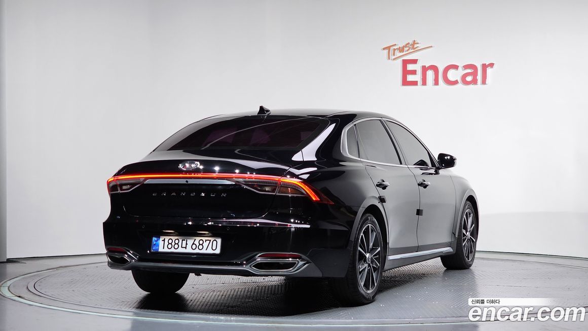 Hyundai Grandeur 2021