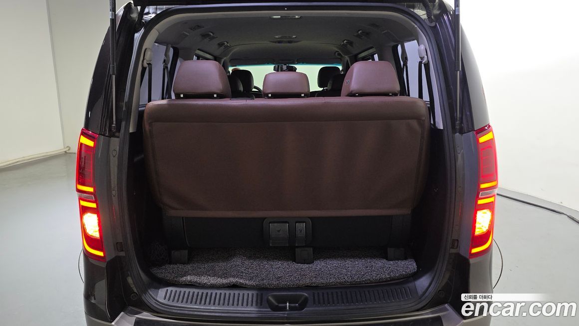 Hyundai Starex 2018