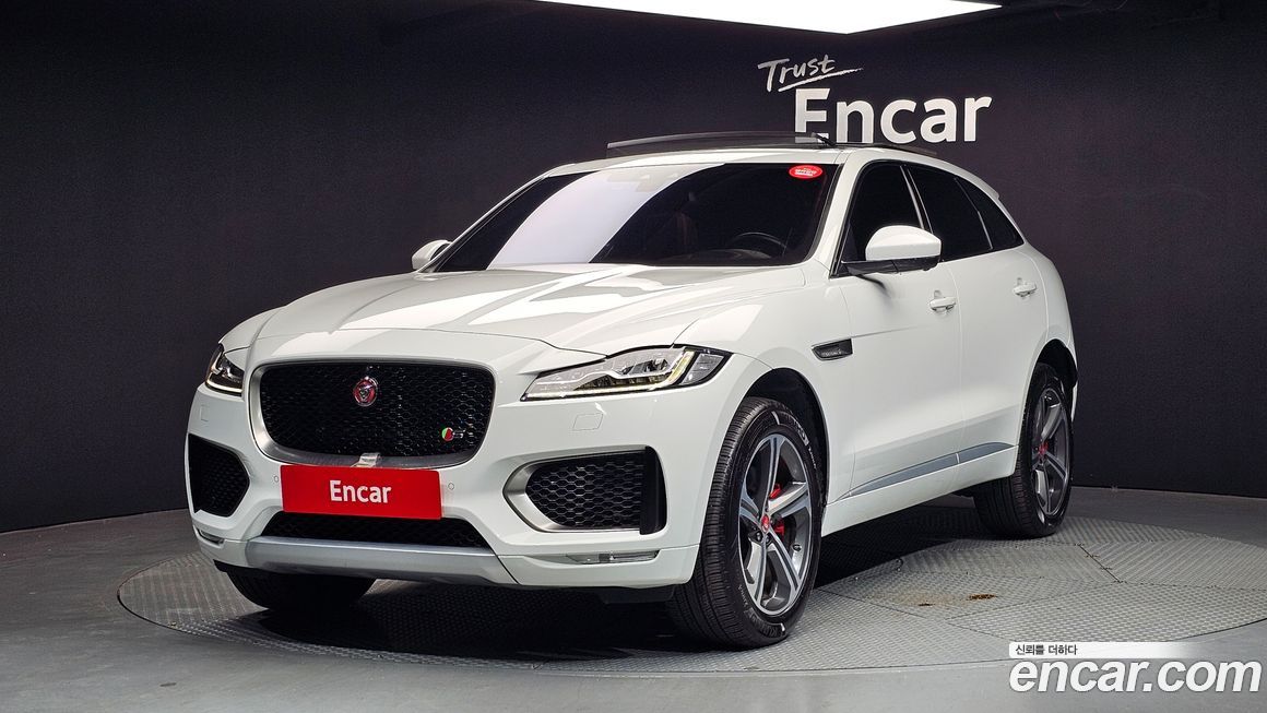 Jaguar F-PACE 2017