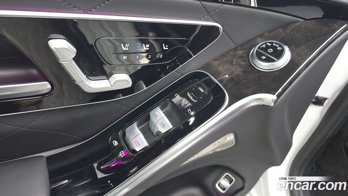 Mercedes-Benz S-Class 2024