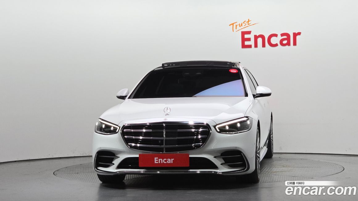 Mercedes-Benz S-Class 2024