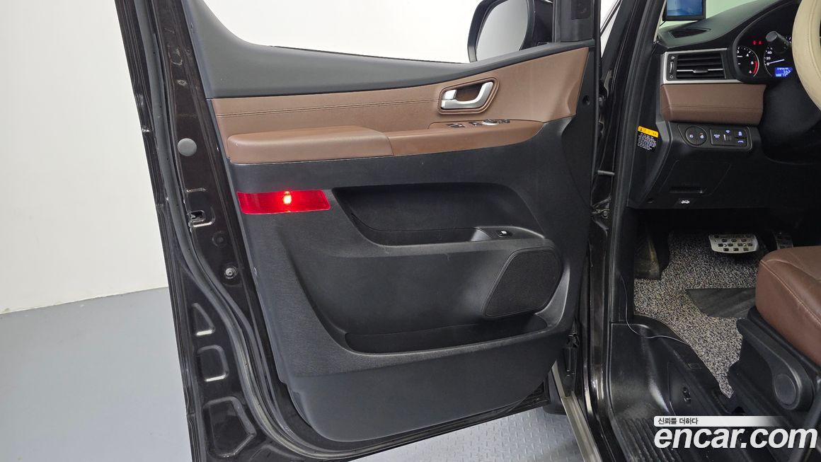 Hyundai Starex 2018