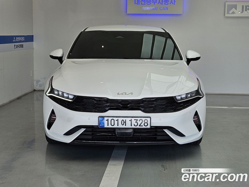 Kia K5 2023