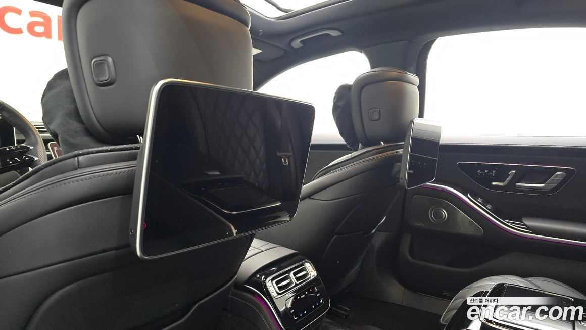 Mercedes-Benz S-Class 2024
