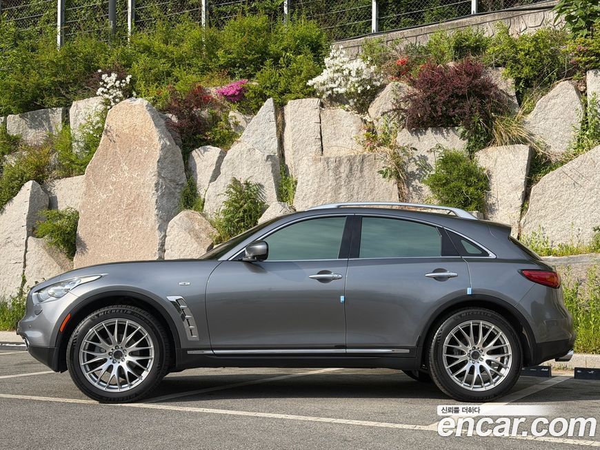 Infiniti FX 2012