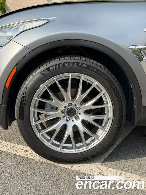 Infiniti FX 2012