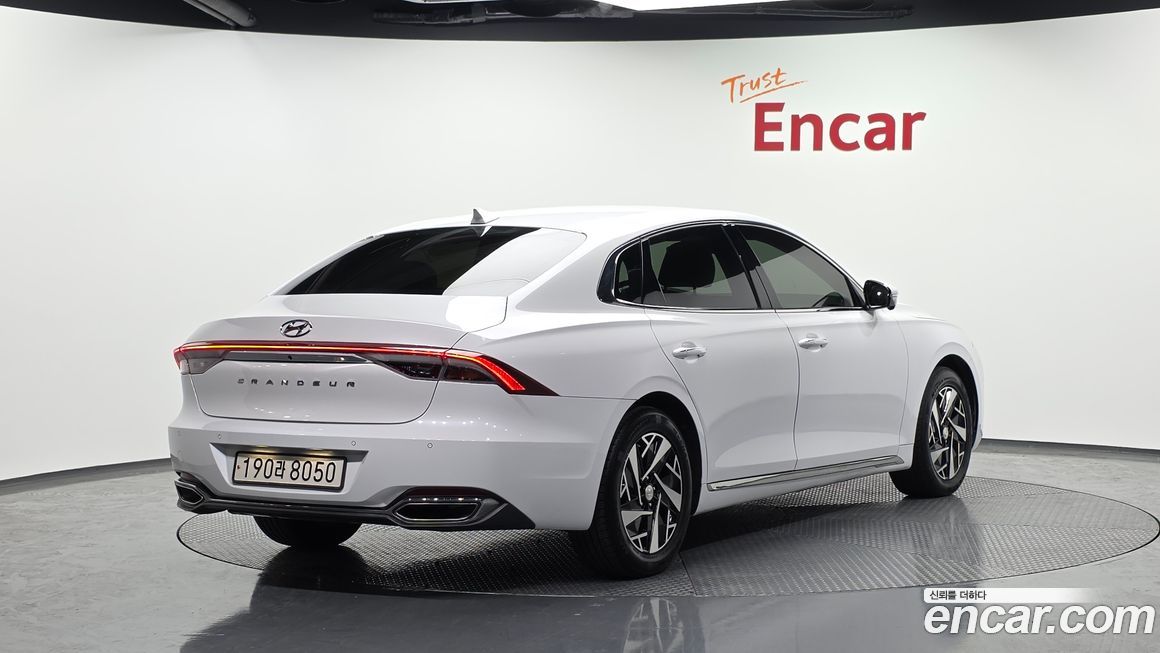 Hyundai Grandeur 2022