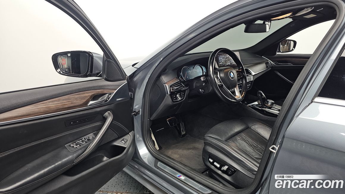 BMW 5-Series 2018