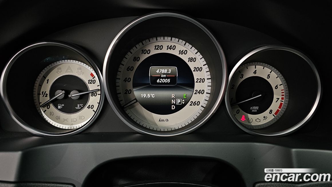 Mercedes-Benz E-Class 2016
