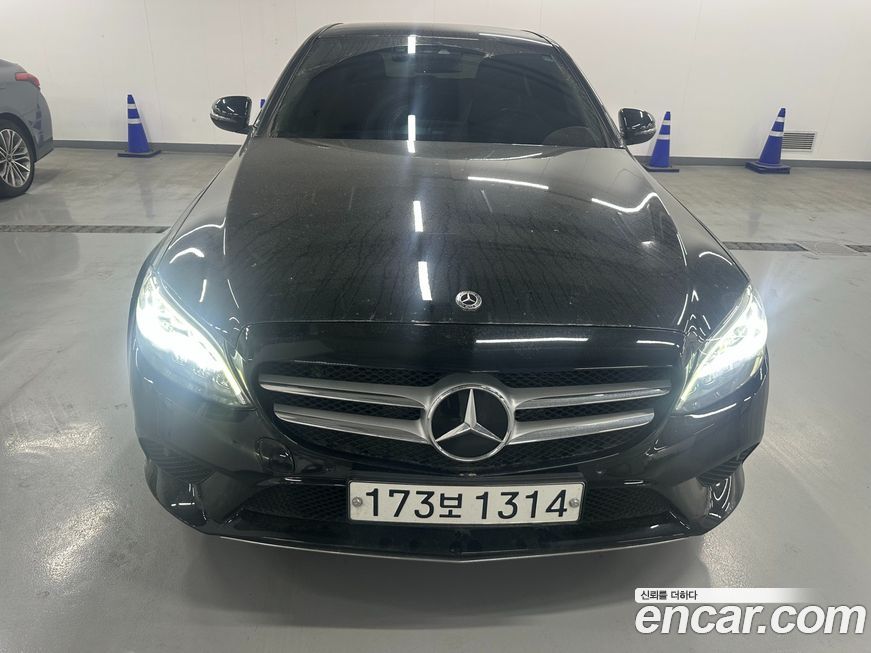Mercedes-Benz C-Class 2020
