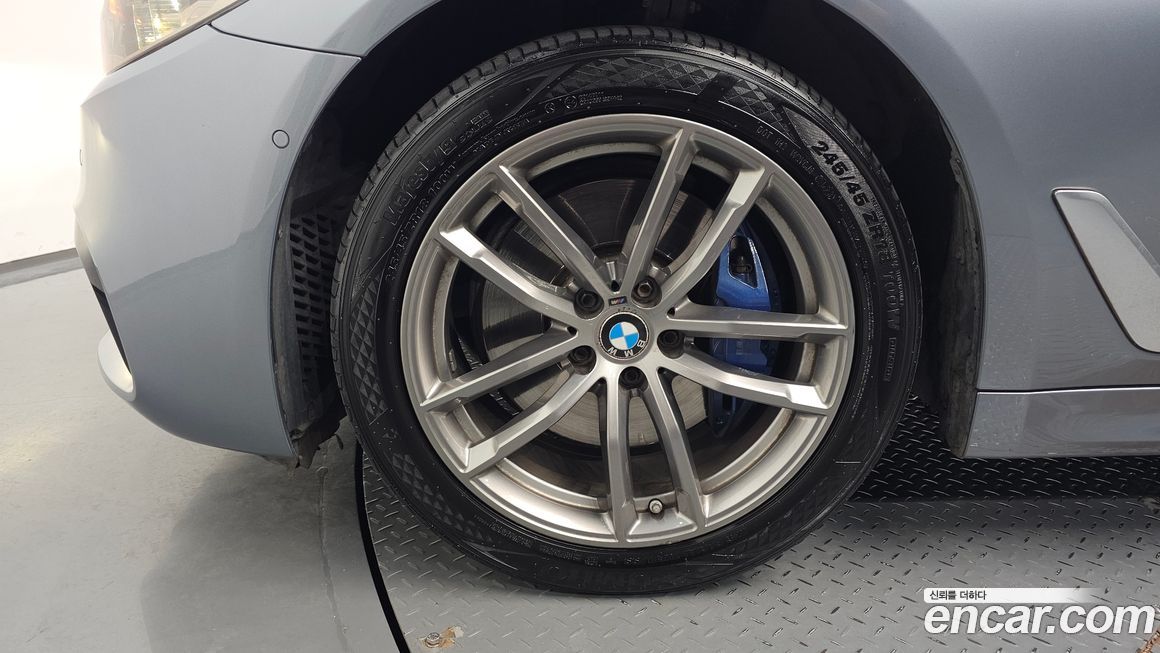 BMW 5-Series 2018