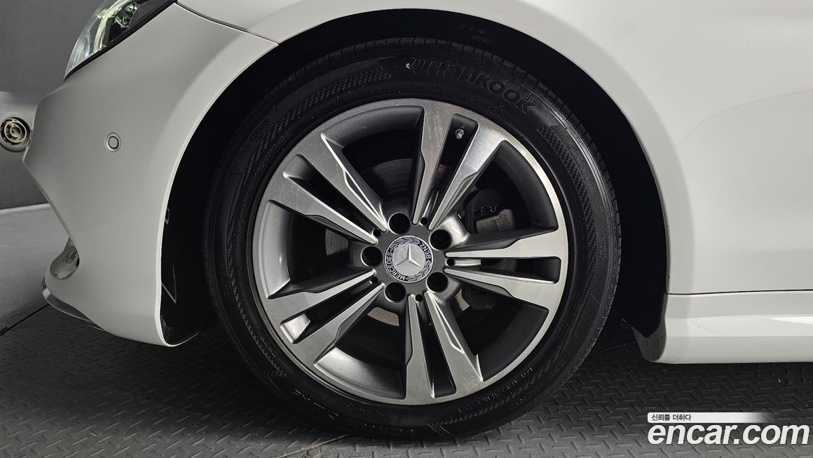 Mercedes-Benz E-Class 2016