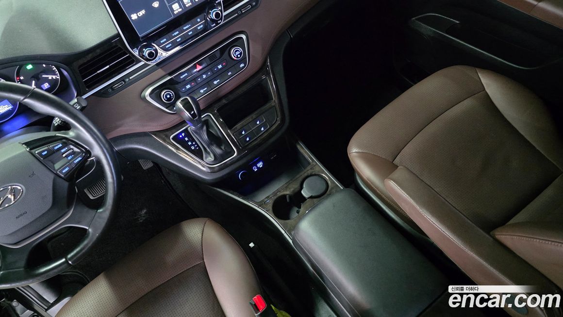 Hyundai Starex 2020