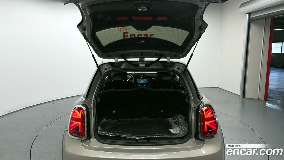 Mini Cooper 2024