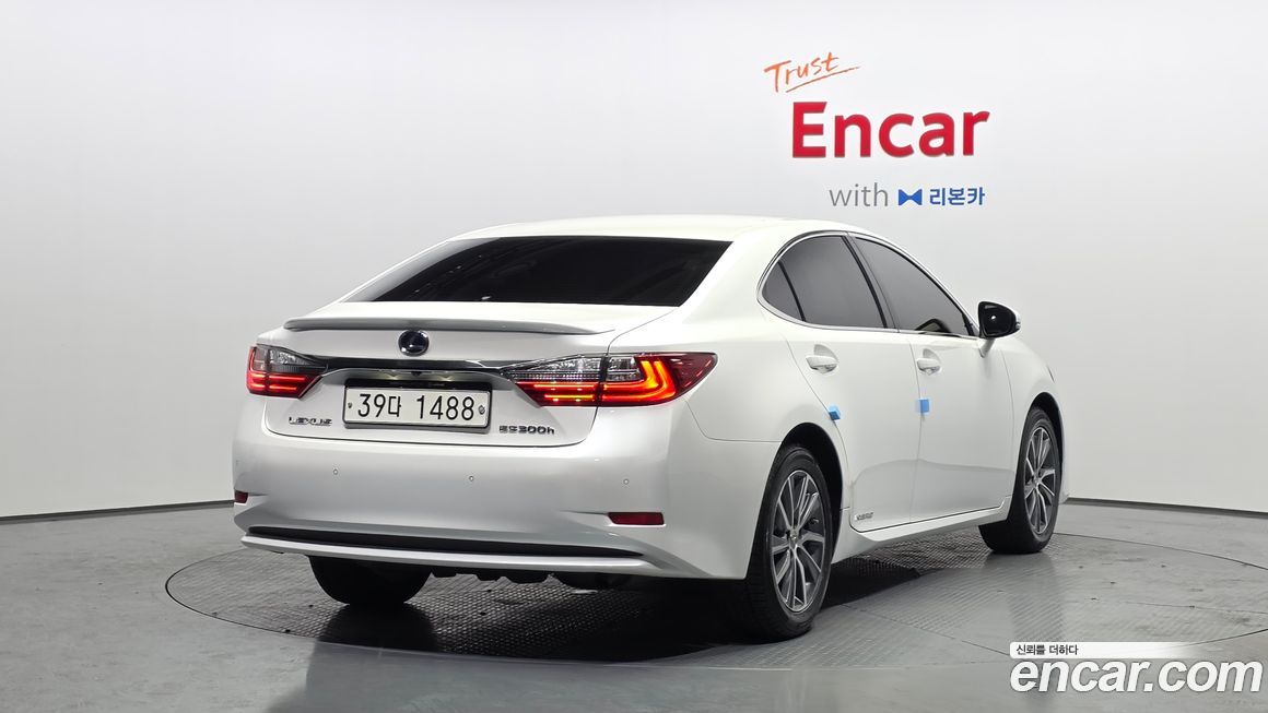 Lexus ES 2017