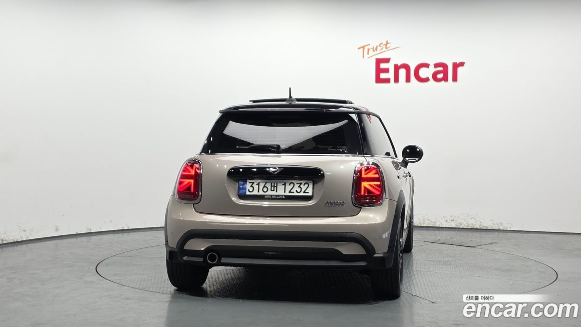 Mini Cooper 2024
