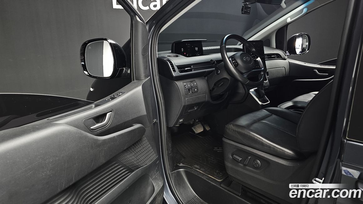 Hyundai Staria 2022