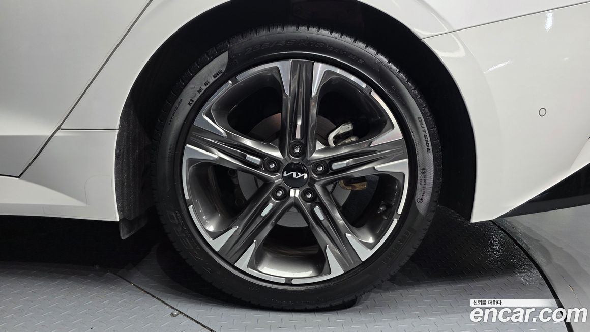 Kia K5 2023