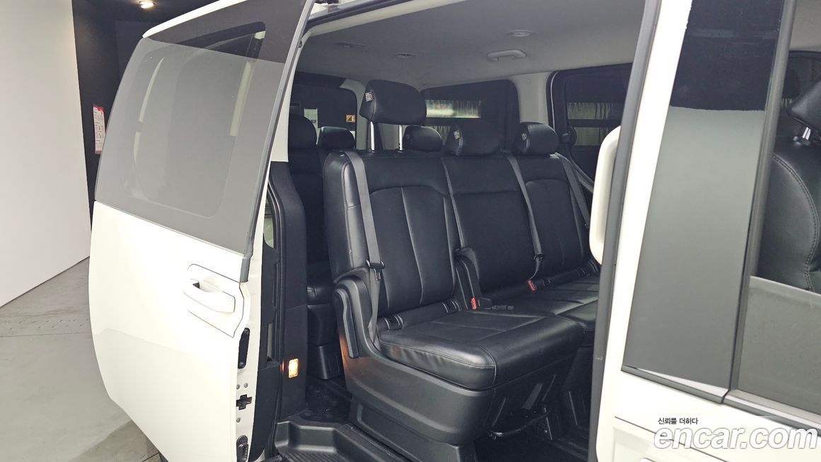 Hyundai Staria 2022