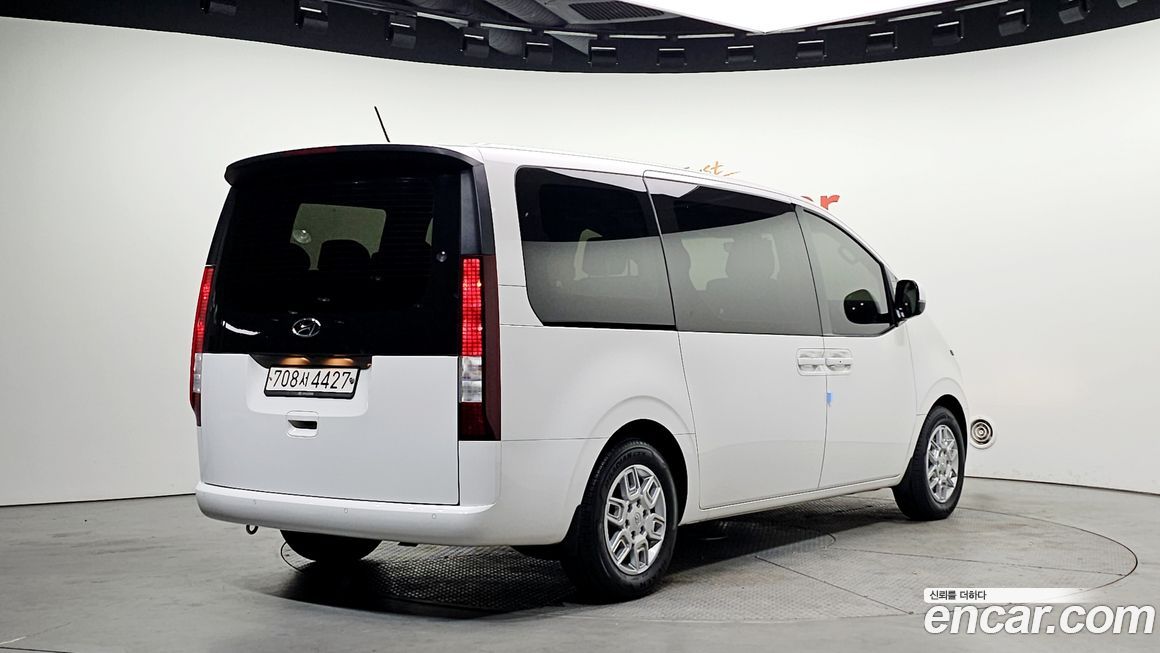 Hyundai Staria 2022