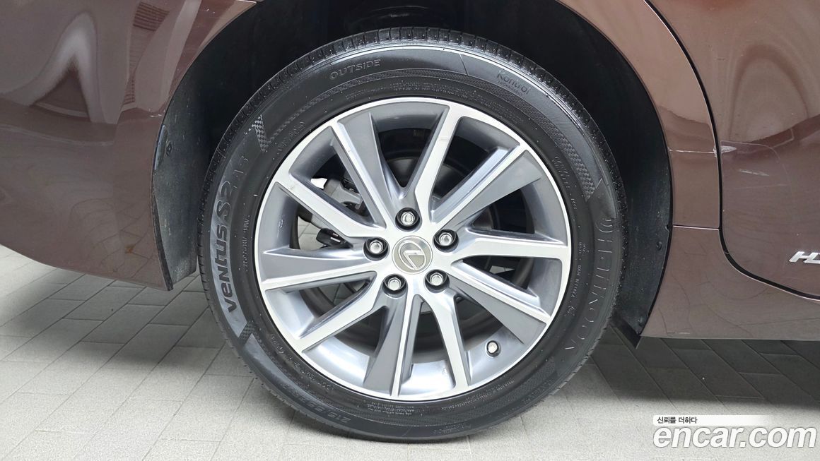 Lexus ES 2018