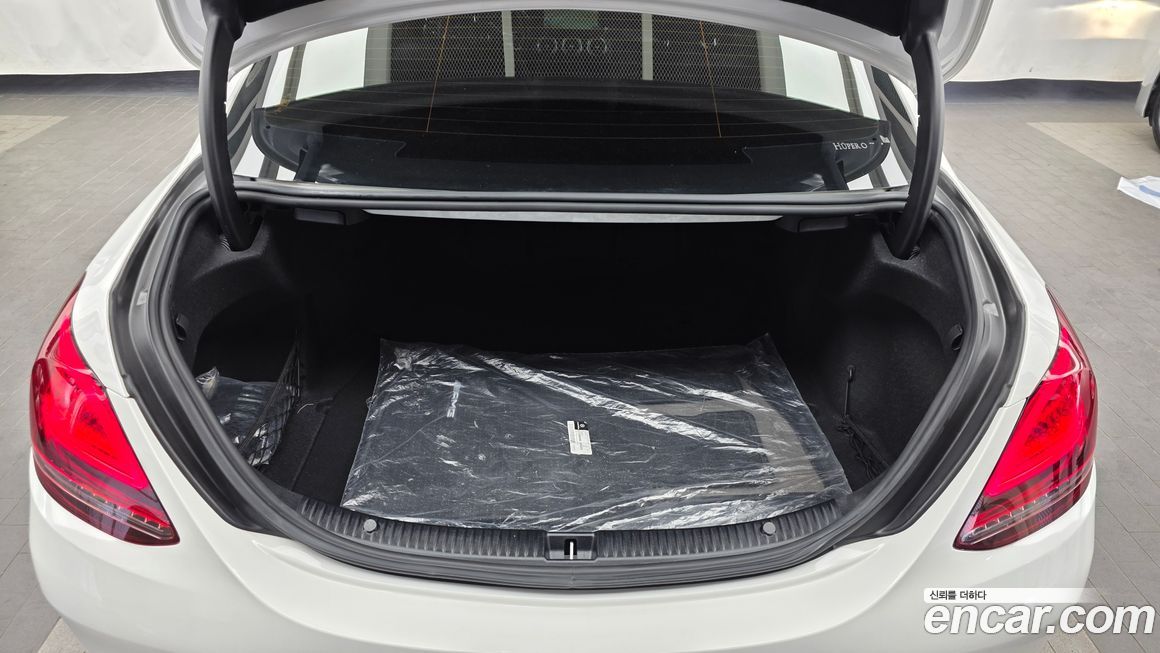 Mercedes-Benz C-Class 2019