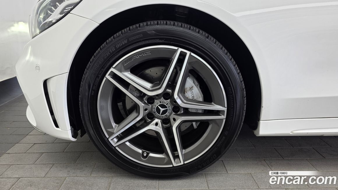 Mercedes-Benz C-Class 2019