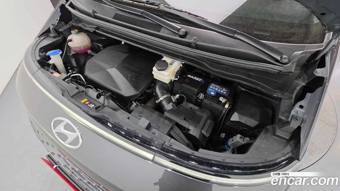Hyundai Staria 2022