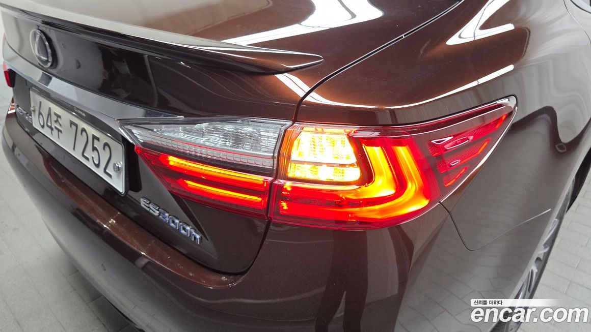 Lexus ES 2018