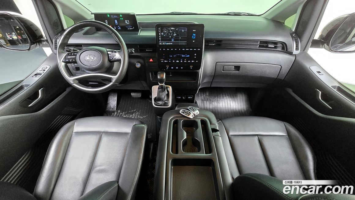 Hyundai Staria 2023