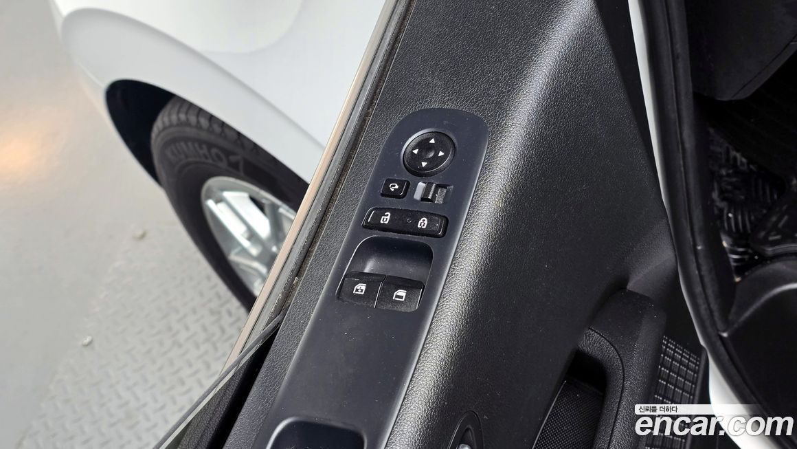 Hyundai Staria 2023