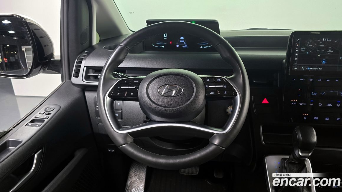Hyundai Staria 2023