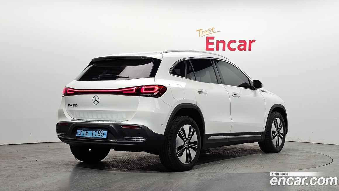 Mercedes-Benz EQA 2021
