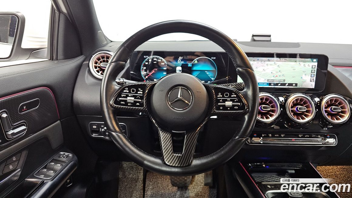 Mercedes-Benz EQA 2021