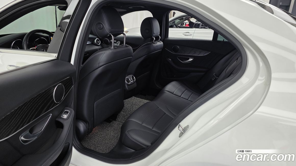 Mercedes-Benz C-Class 2019