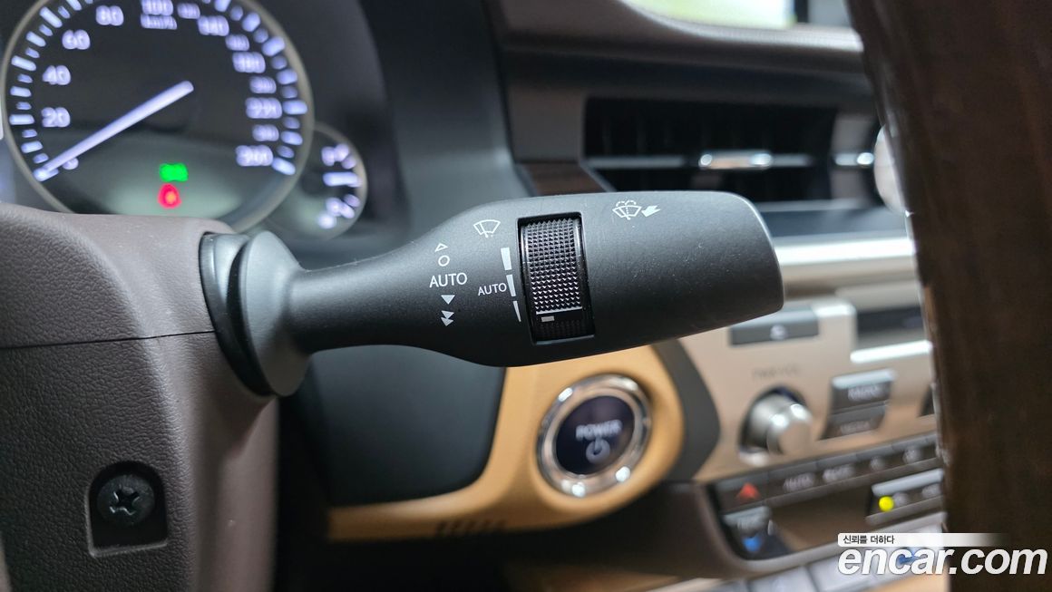 Lexus ES 2018