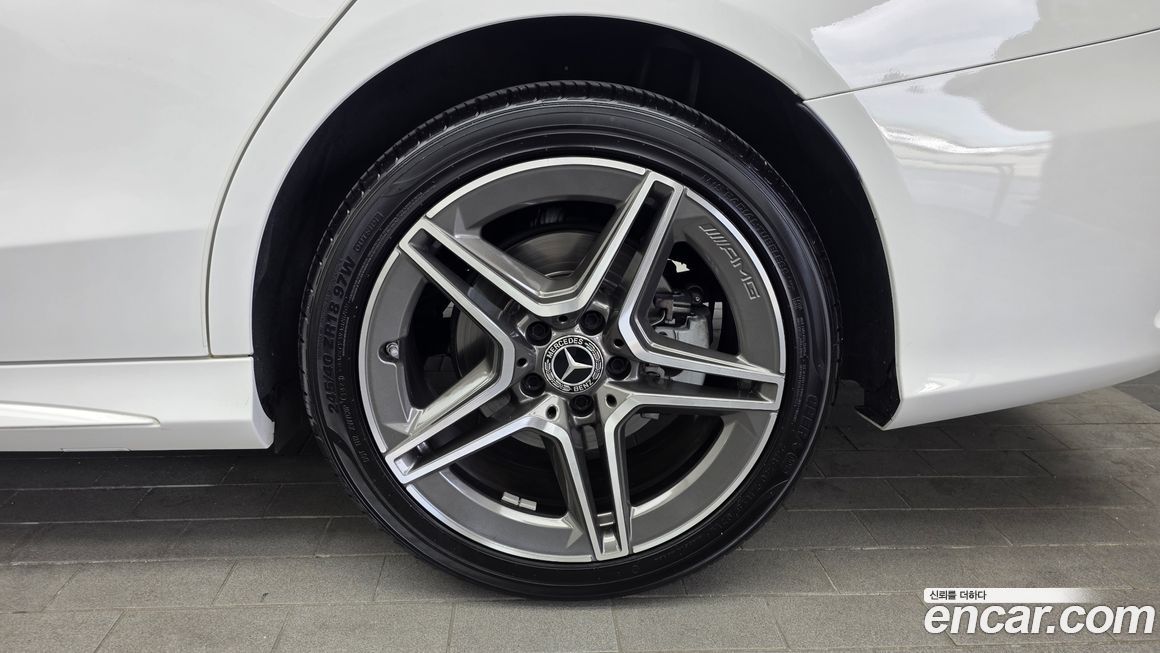 Mercedes-Benz C-Class 2019