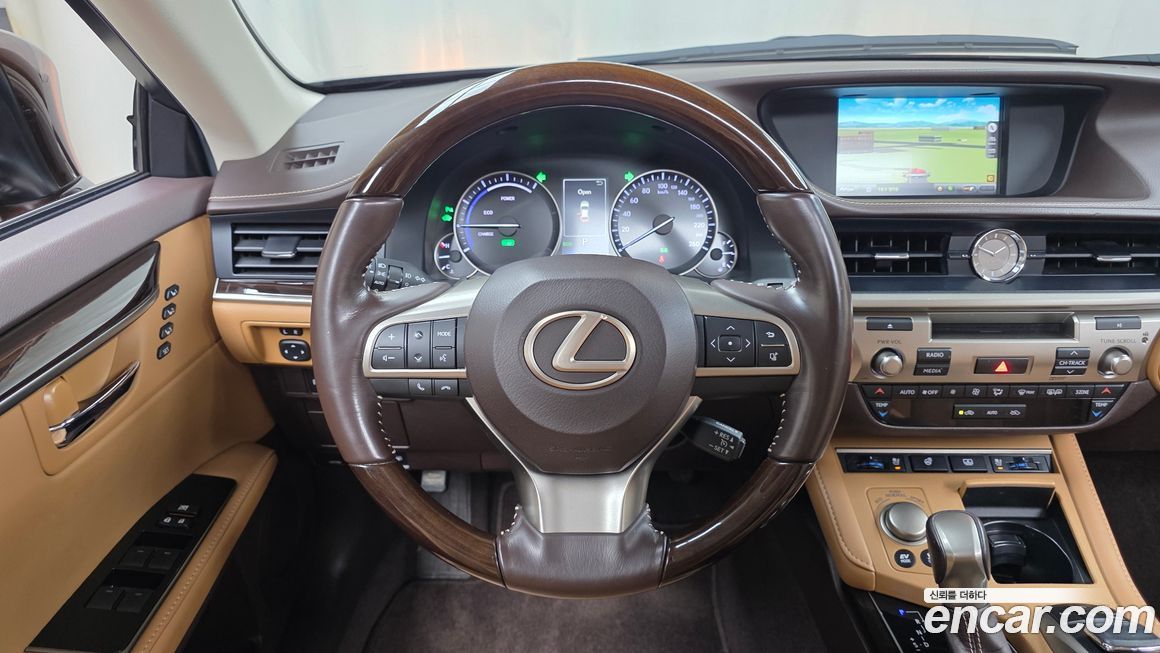 Lexus ES 2018