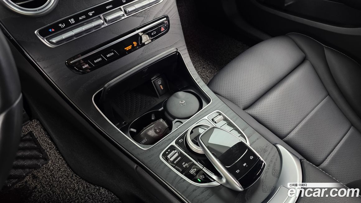 Mercedes-Benz C-Class 2019