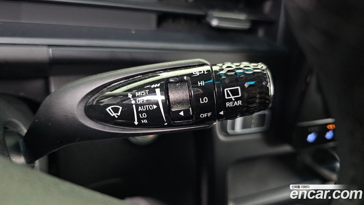 Hyundai Staria 2025