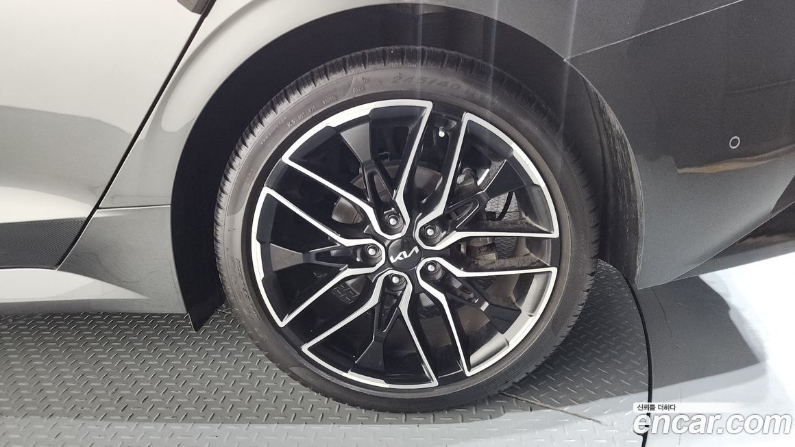 Kia K5 2023
