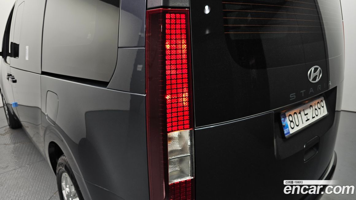 Hyundai Staria 2025
